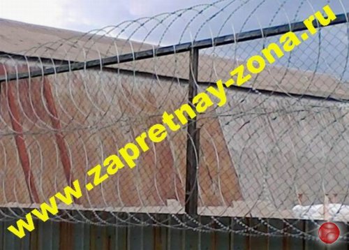 Монтаж инженерных заграждений из колючей проволоки Егоза