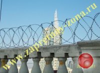 Колючая проволока Егоза в Санкт-Петербурге . Монтаж . Продажа.
